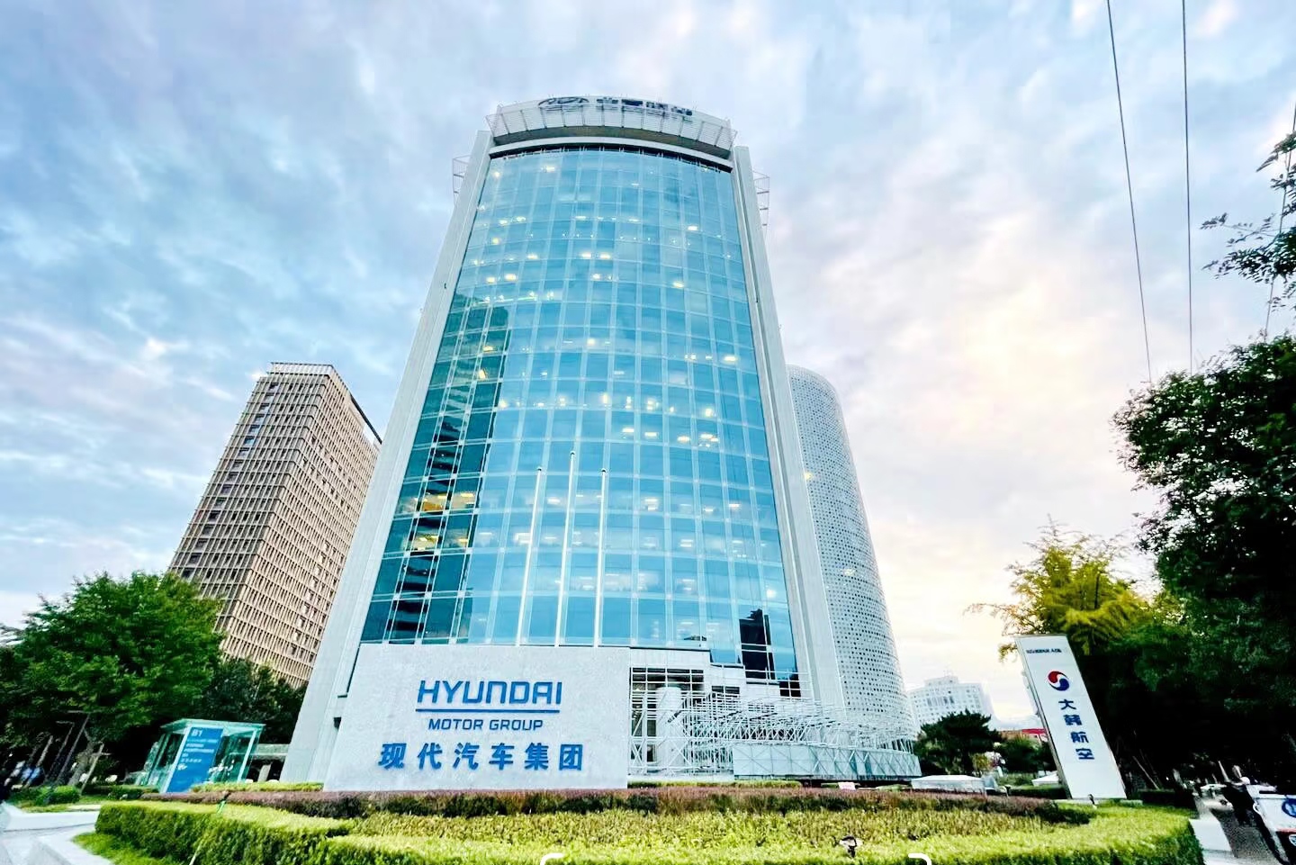 成本優(yōu)化指南 解鎖現(xiàn)代汽車(chē)大廈高性?xún)r(jià)比租賃方案