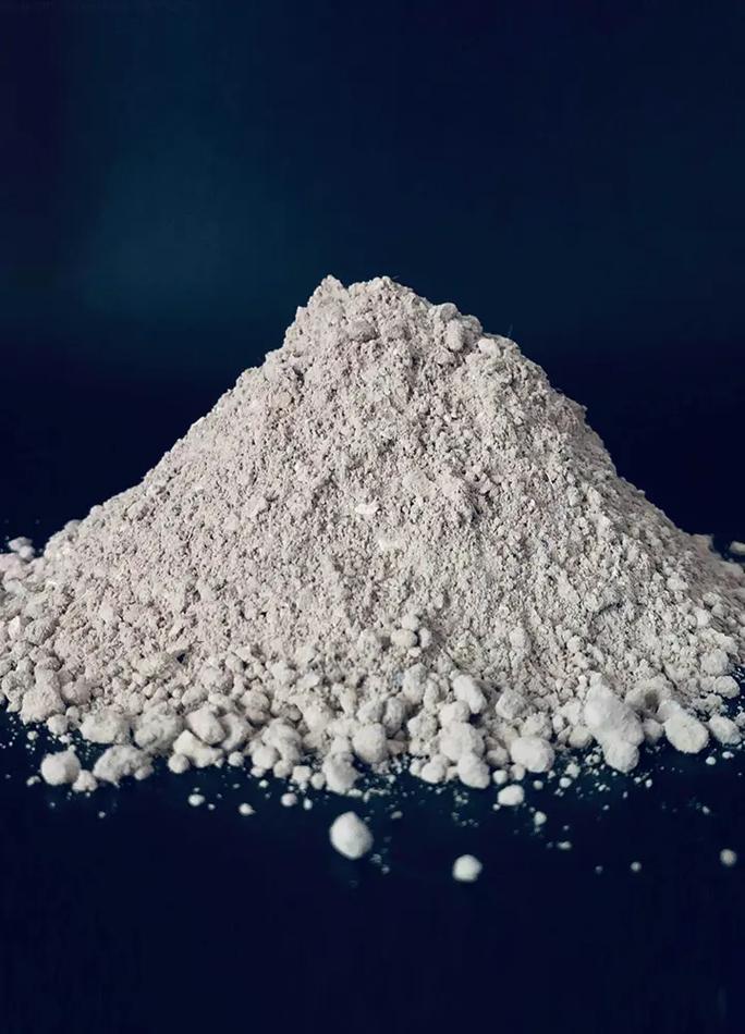 選擇漢耐耐火材料，打造高強(qiáng)耐磨的工業(yè)護(hù)甲——聚焦源頭工廠定制與優(yōu)質(zhì)焦寶石澆注料