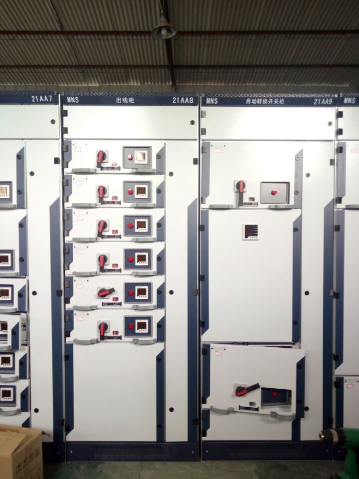 廠家專(zhuān)業(yè)生產(chǎn)與銷(xiāo)售GCK配電柜 門(mén)板帶線路圖